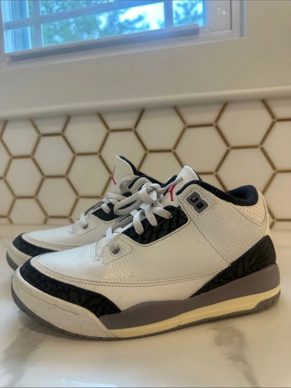 Air Jordan Kids' White and Black Retro Sneaker size 3Y